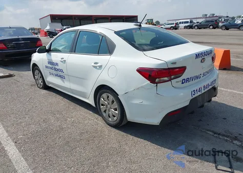 2018 Kia Rio S z USA, uszkodzony, nr VIN 3KPA24AB4JE086346